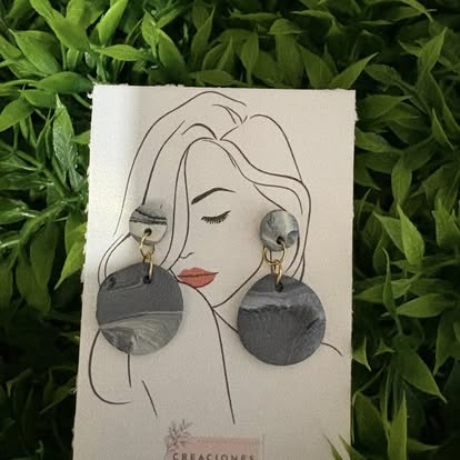 Everyday Chic – Aretes Artesanales de Arcilla
