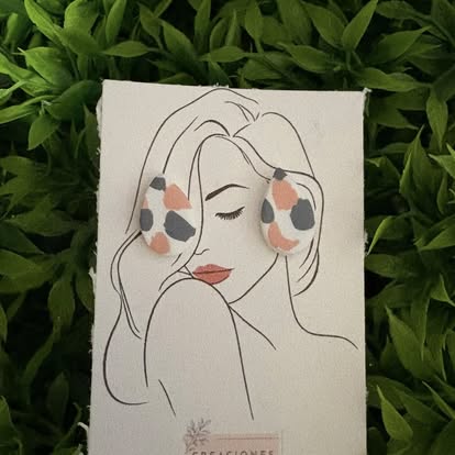 Everyday Chic – Aretes Artesanales de Arcilla