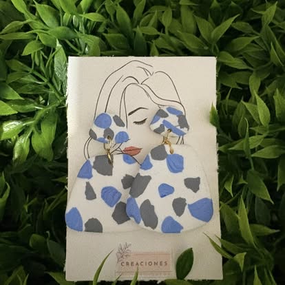 Everyday Chic – Aretes Artesanales de Arcilla