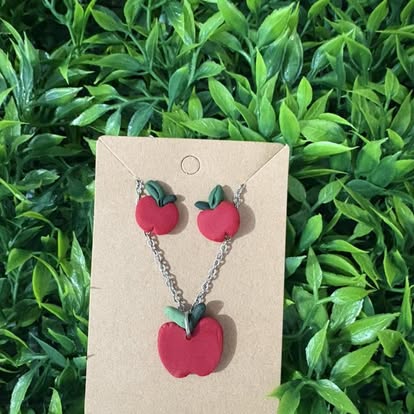 Teach & Shine – Joyería Artesanal en Arcilla para Maestras